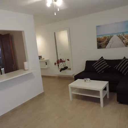 Apartament Blue Turtle Apartment, Next To The Puerto del Carmen (Lanzarote)