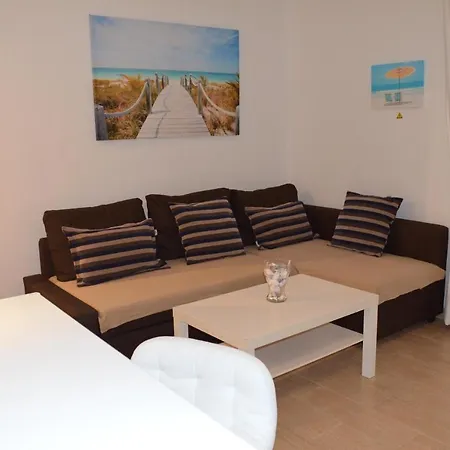Apartament Blue Turtle Apartment, Next To The Puerto del Carmen (Lanzarote)